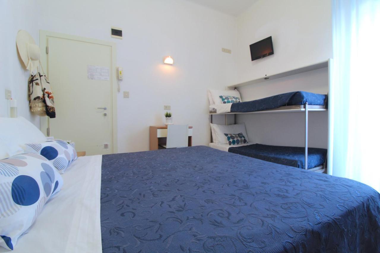Hotel Kelly Rimini Esterno foto