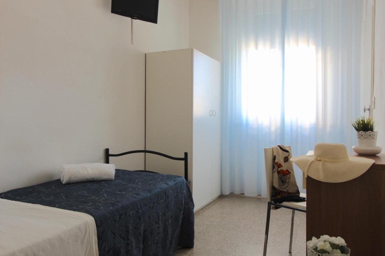Hotel Kelly Rimini Esterno foto